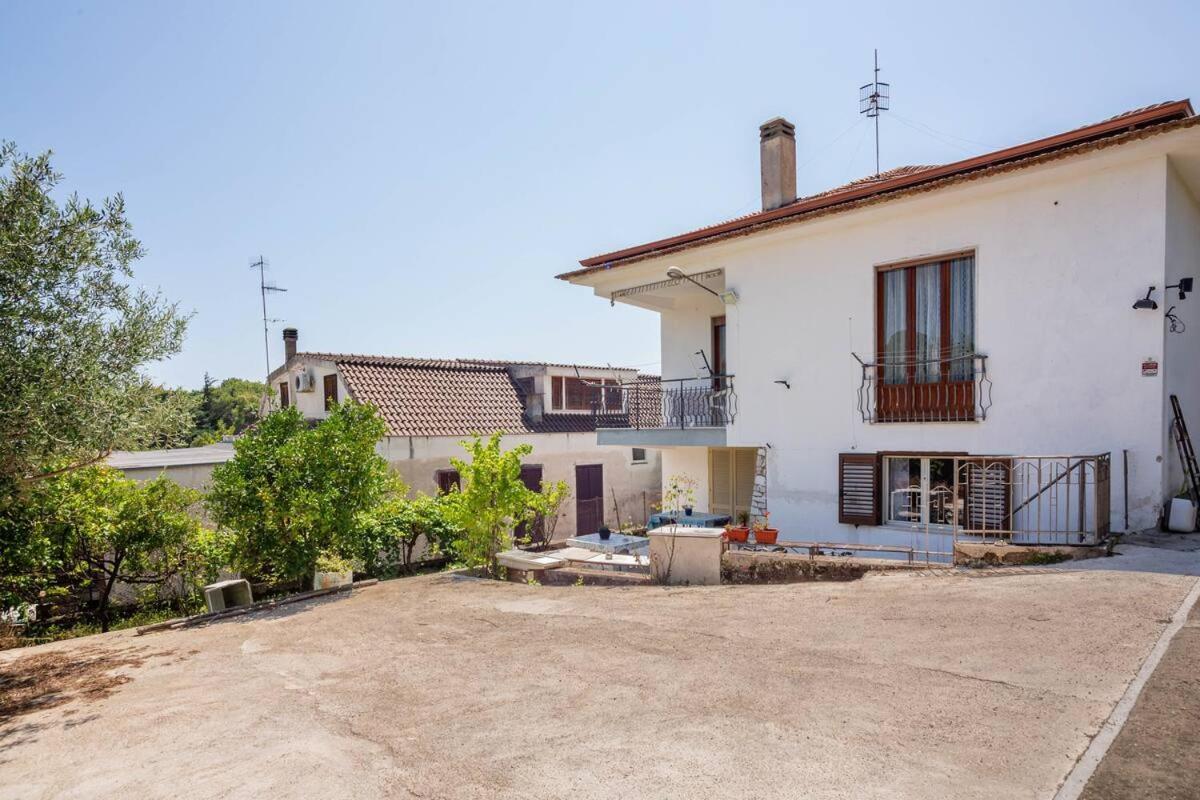 Guesthouseminturnoit Lucia Sparagna Exterior photo